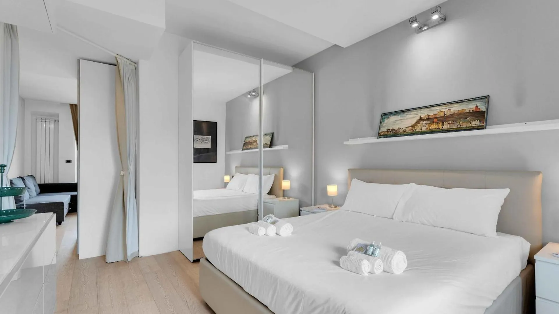 Апартаменты Dreaming Milano With Parking L15  Милан