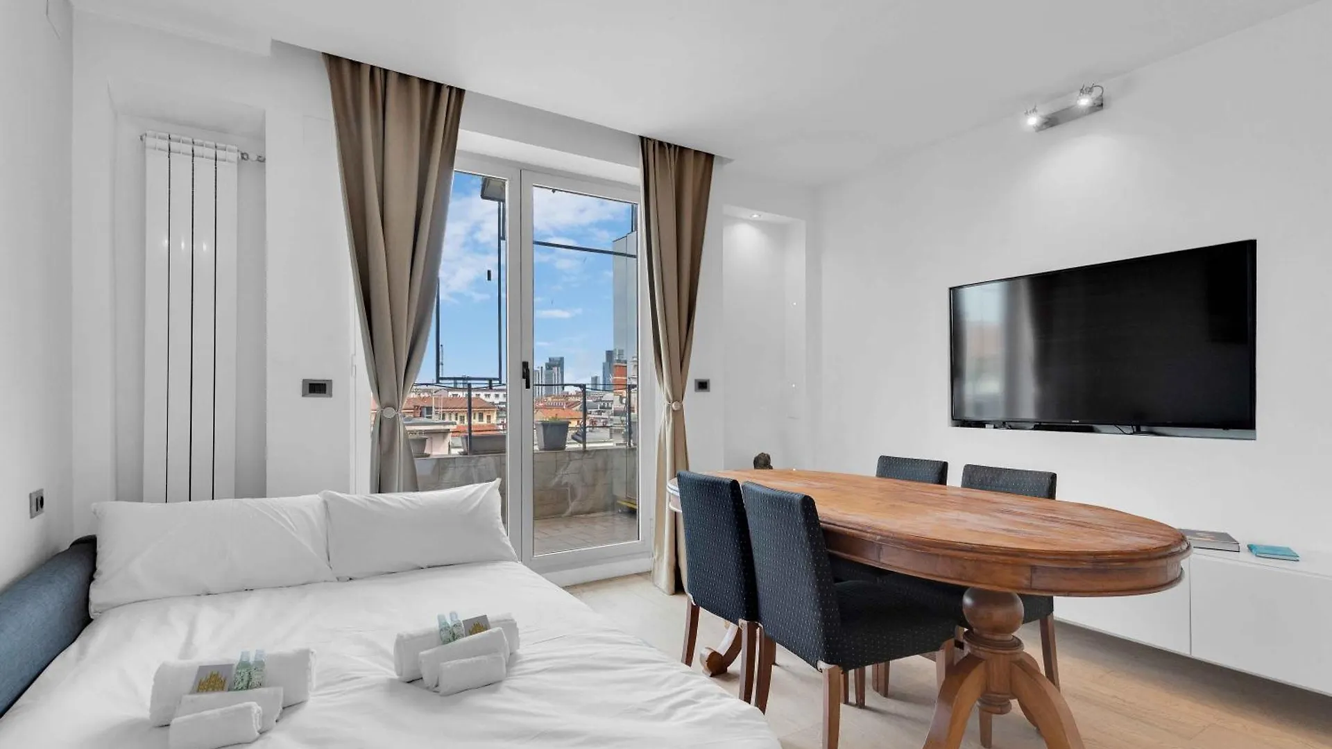 Апартаменты Dreaming Milano With Parking L15 Италия